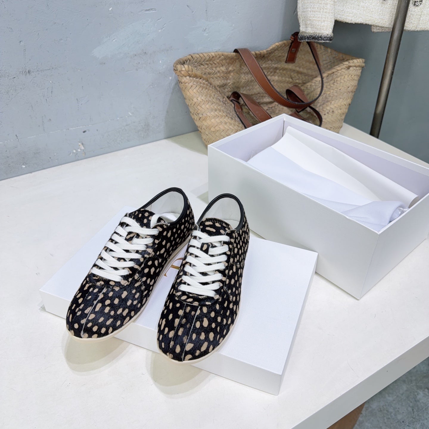 T-Sneakers