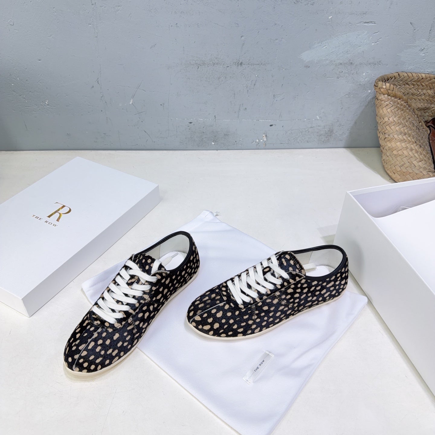 T-Sneakers