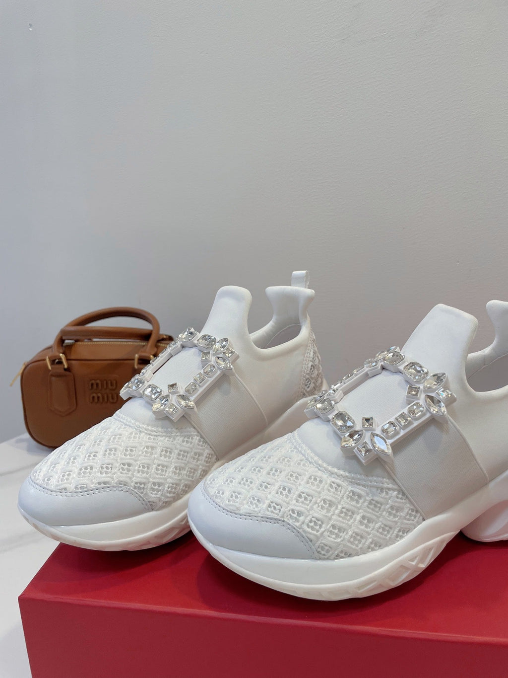 R-Sneakers