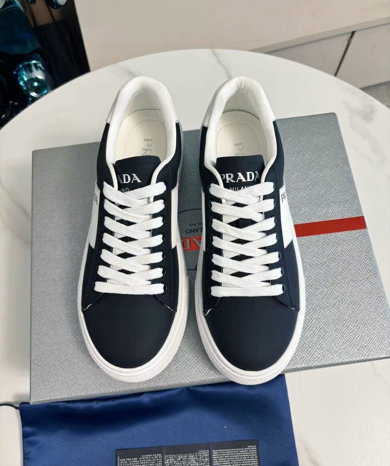 P-Sneakers