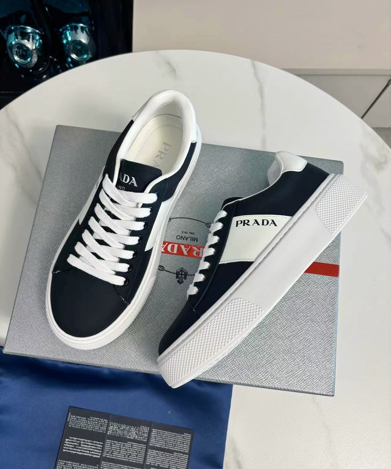 P-Sneakers