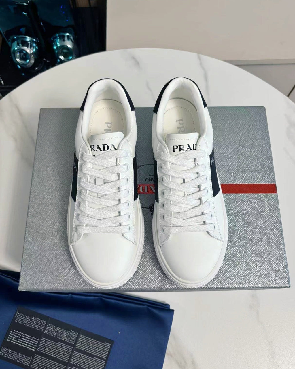 P-Sneakers