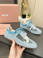 M-Sneakers
