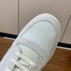 L-Sneakers