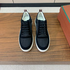 L-Sneakers