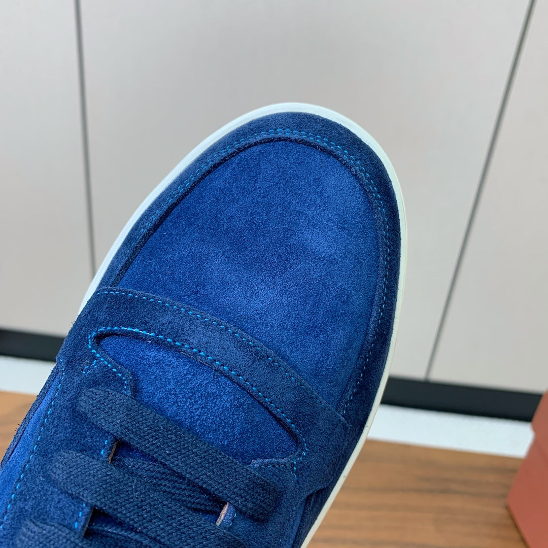 L-Sneakers