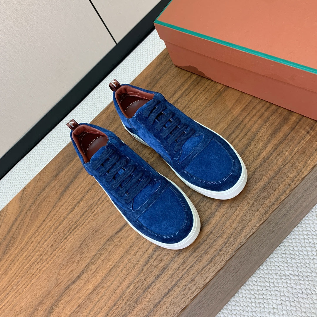 L-Sneakers