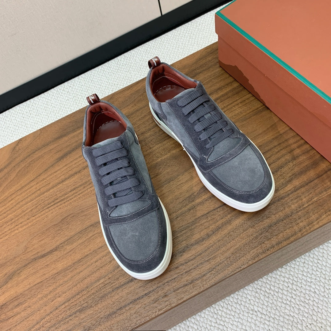 L-Sneakers