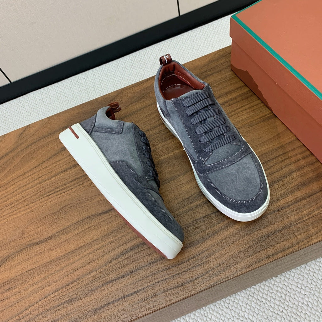 L-Sneakers