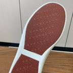 L-Sneakers