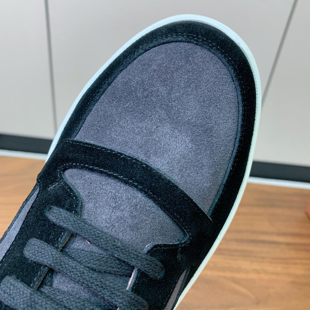 L-Sneakers
