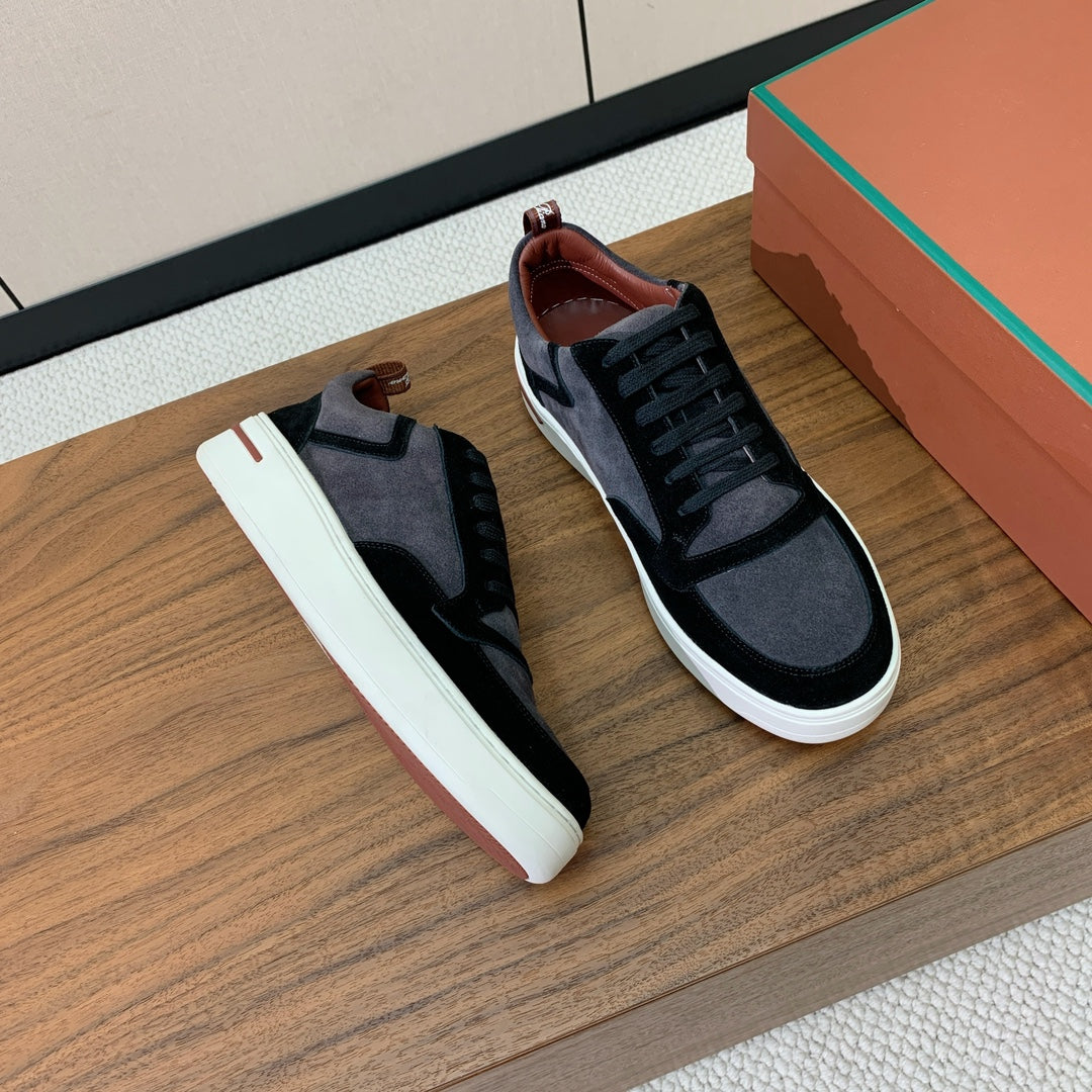 L-Sneakers