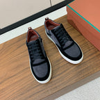 L-Sneakers
