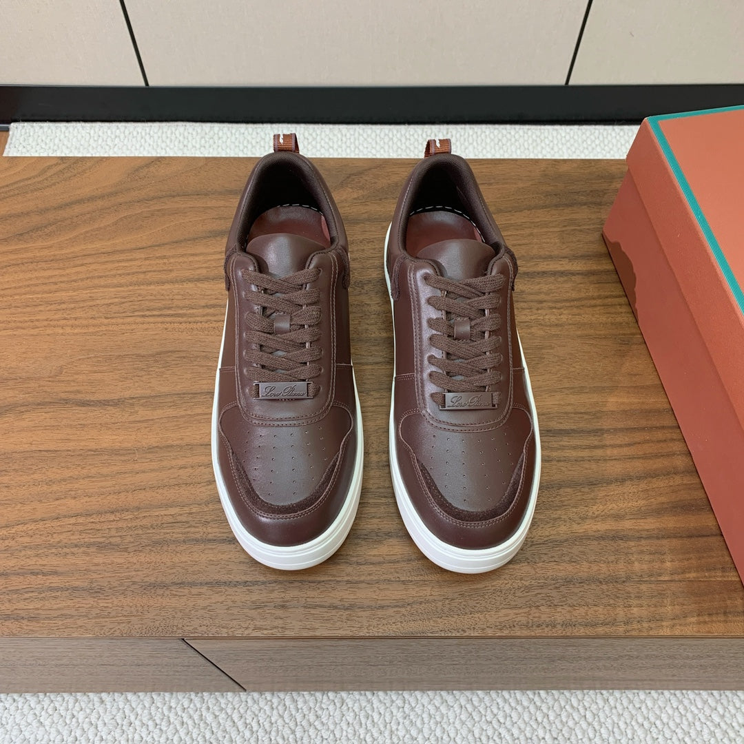 L-Sneakers