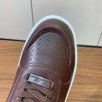 L-Sneakers