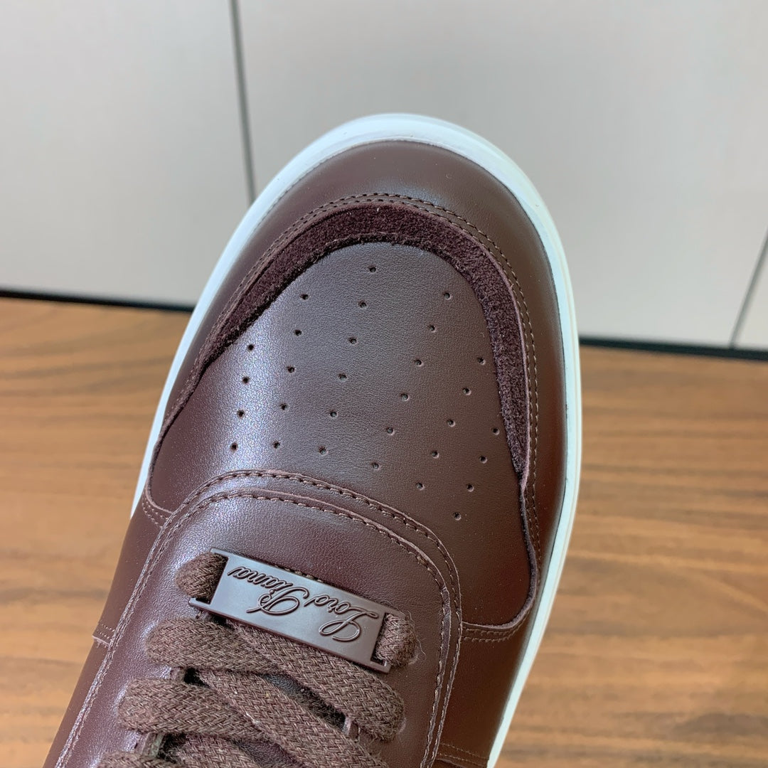 L-Sneakers