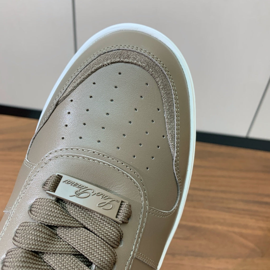 L-Sneakers