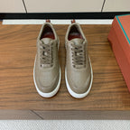 L-Sneakers