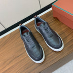 L-Sneakers