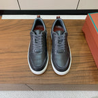 L-Sneakers