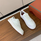 L-Sneakers
