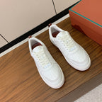 L-Sneakers