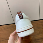 L-Sneakers