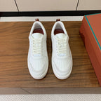 L-Sneakers