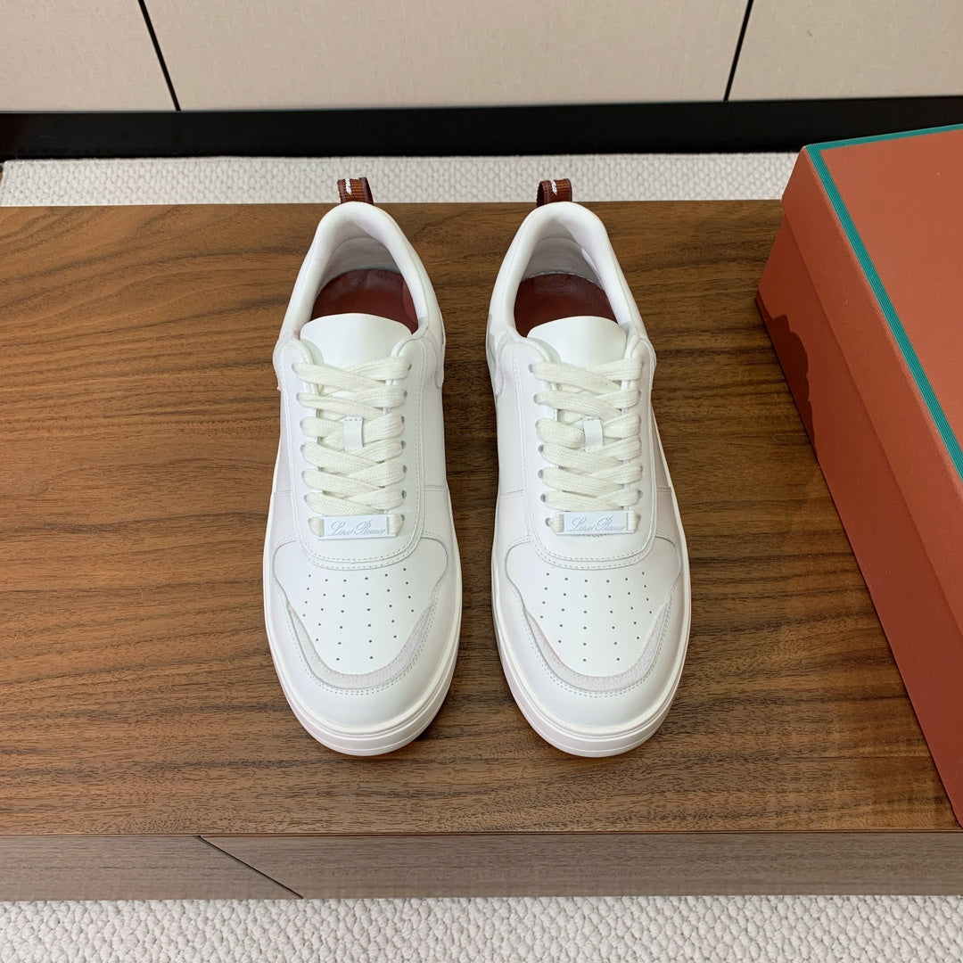 L-Sneakers