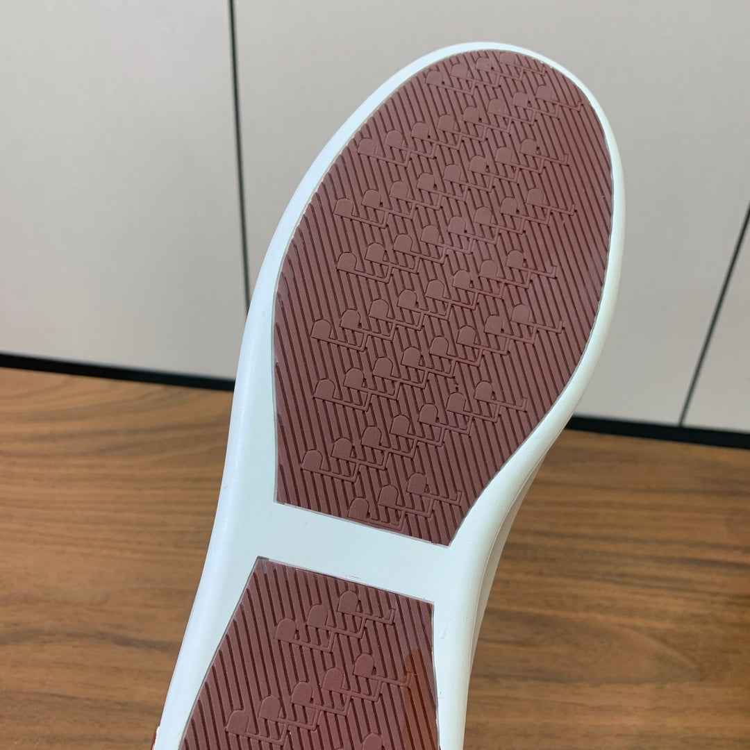 L-Sneakers