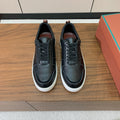 L-Sneakers