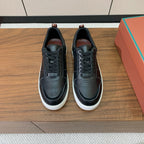 L-Sneakers