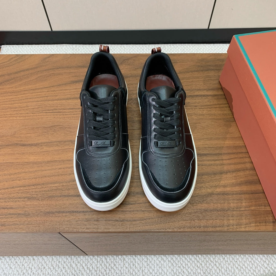 L-Sneakers