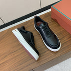 L-Sneakers