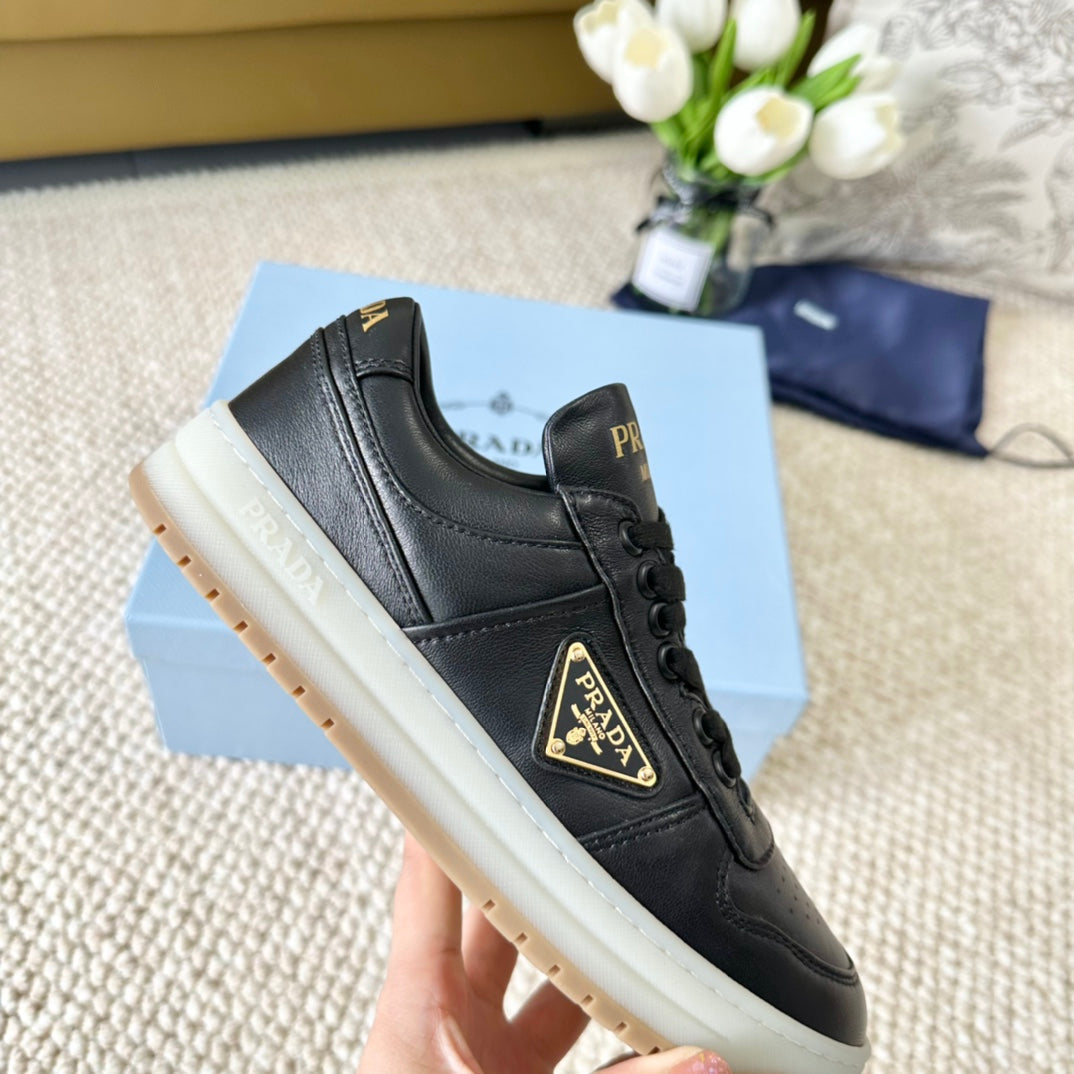 P-Sneakers