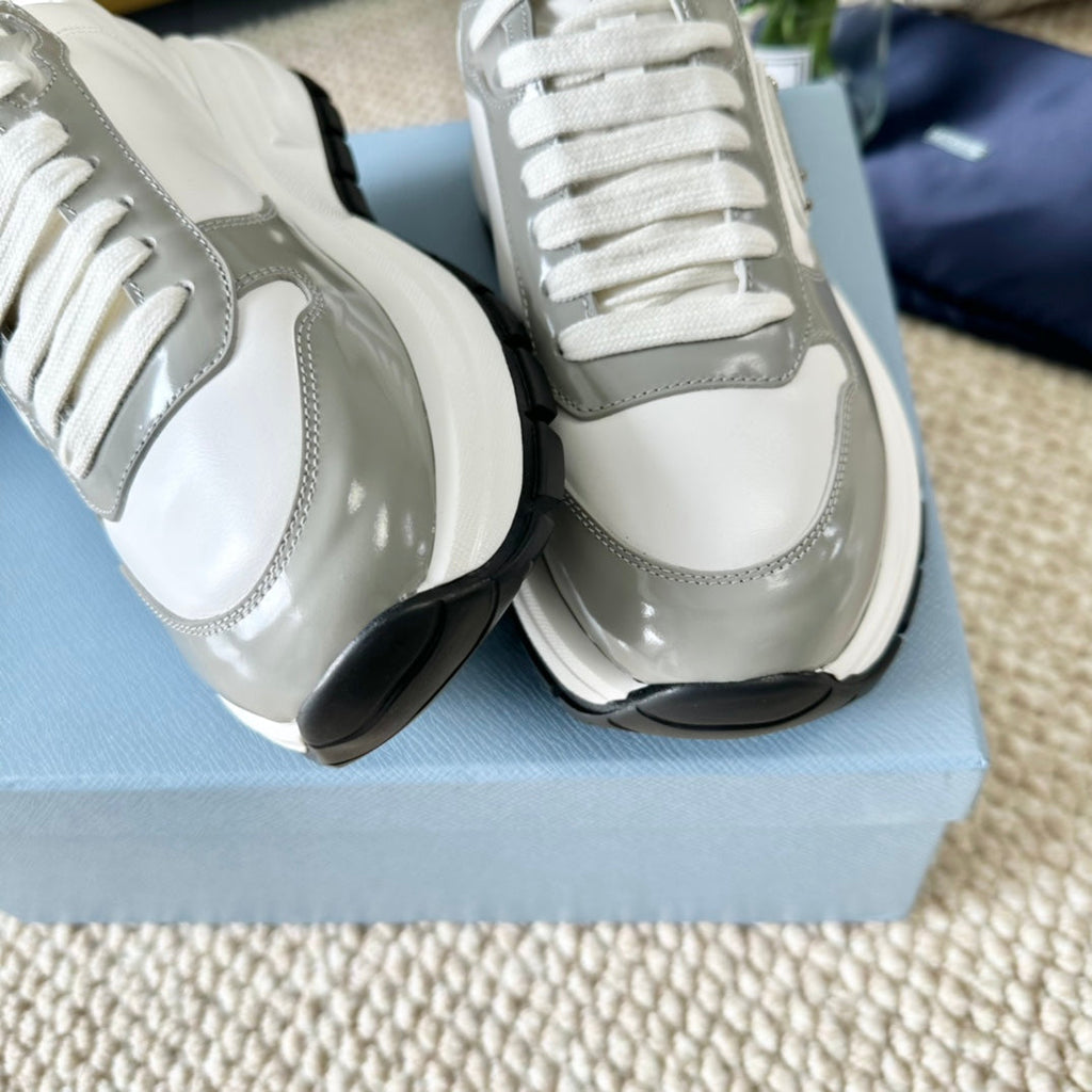 P-Sneakers