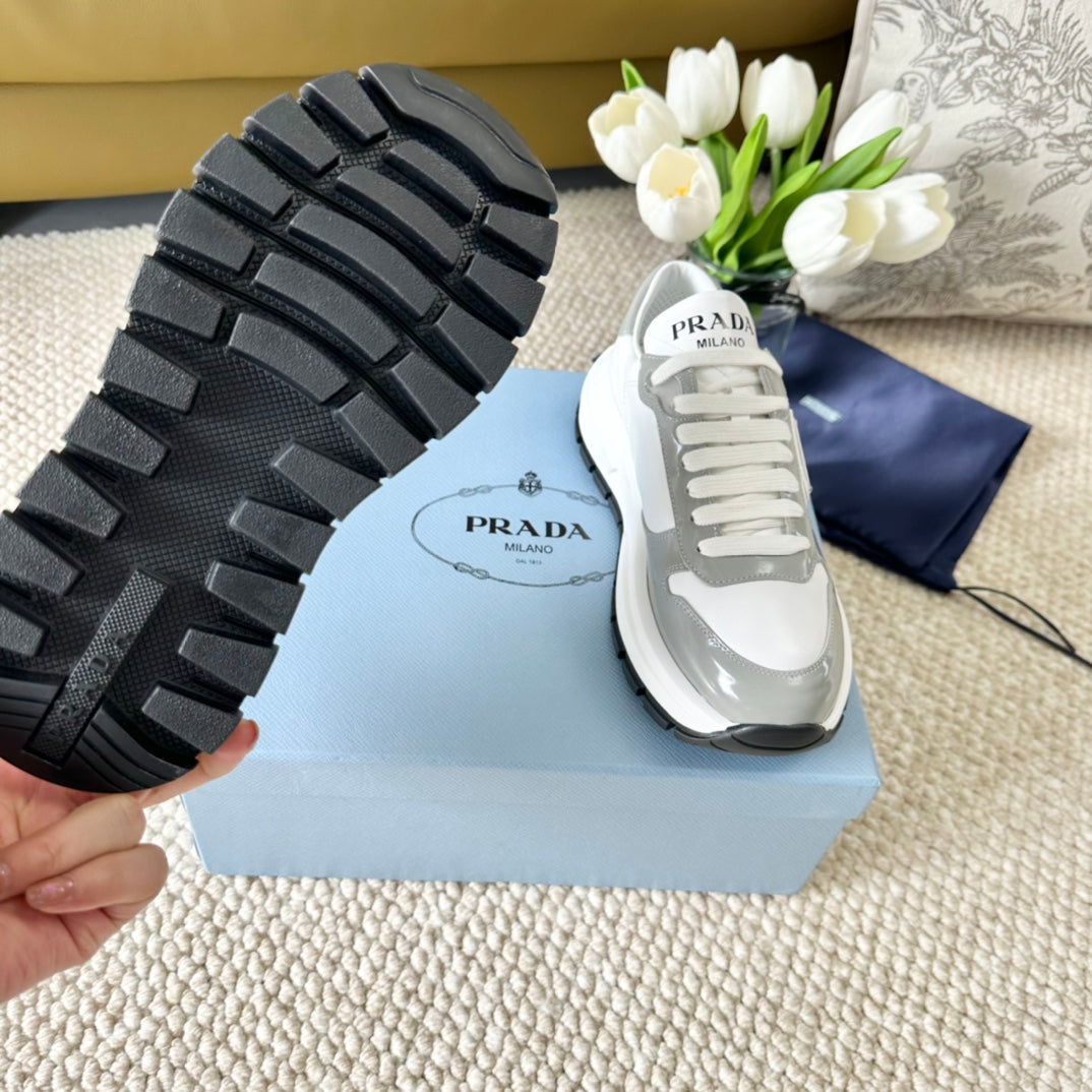 P-Sneakers