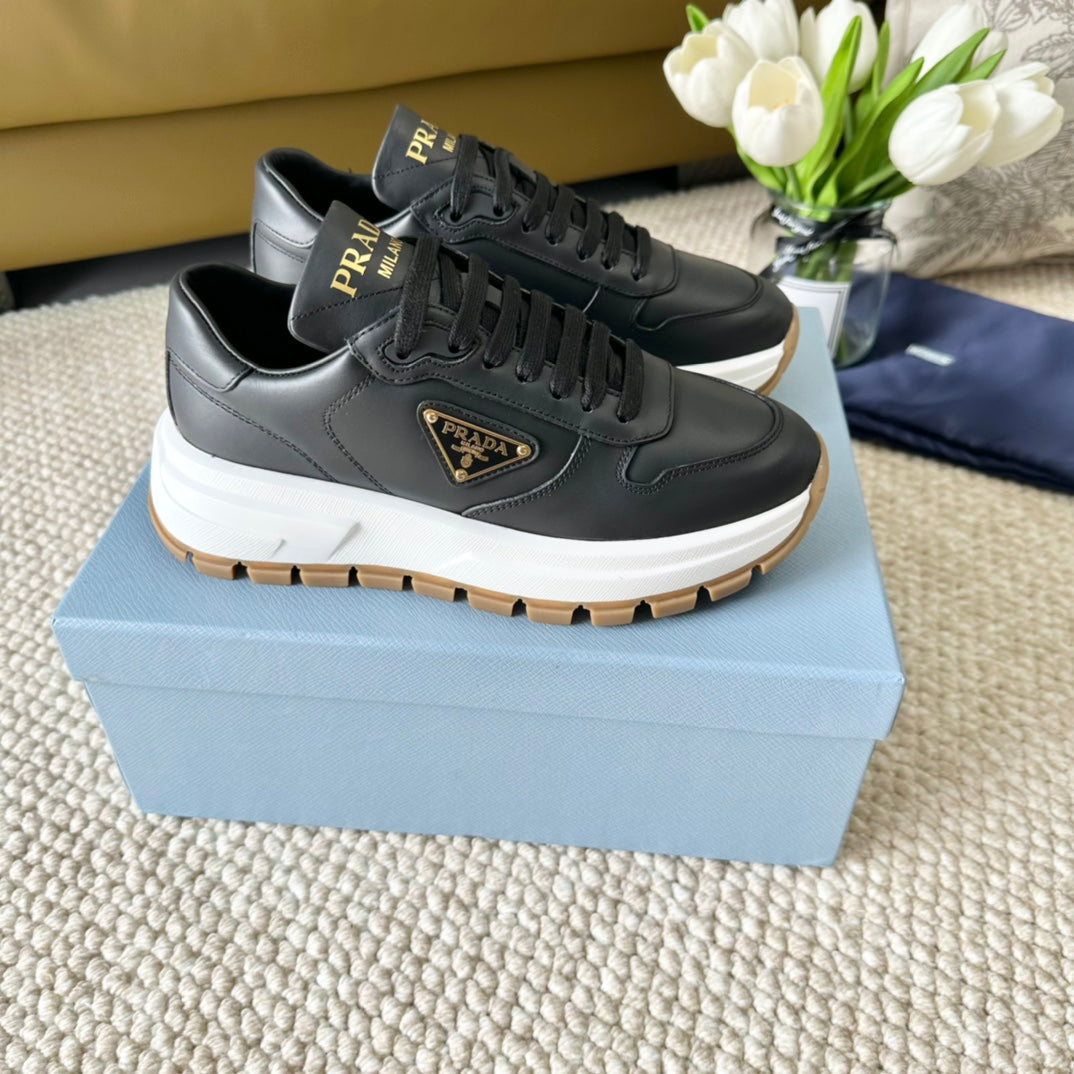 P-Sneakers