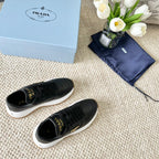 P-Sneakers