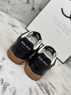 M-Sneakers