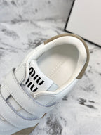 M-Sneakers