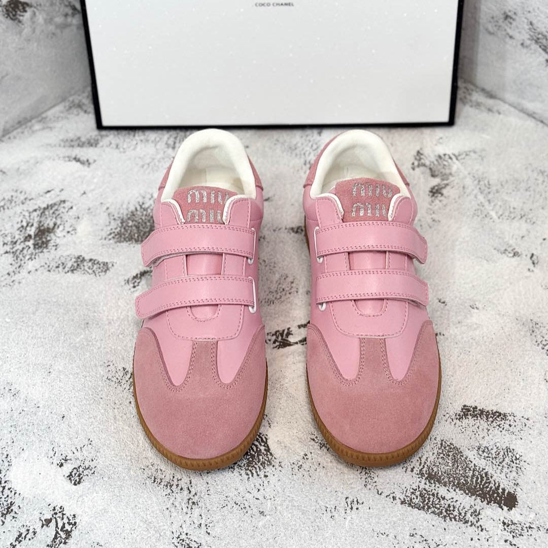 M-Sneakers