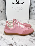 M-Sneakers