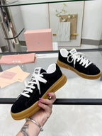 M-Sneakers