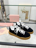 M-Sneakers