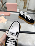 M-Sneakers