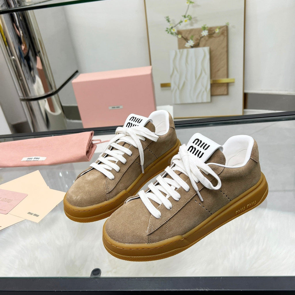 M-Sneakers