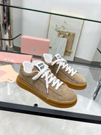 M-Sneakers
