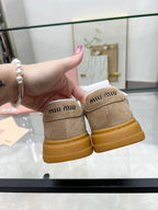 M-Sneakers