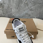 M-Sneakers
